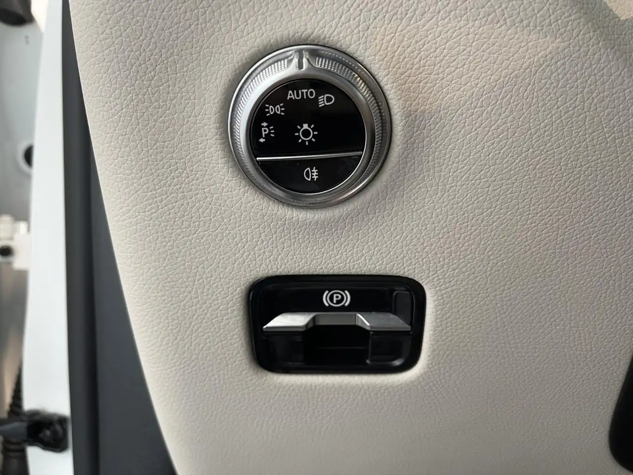 Mercedes-Benz GLC photo Mercedes-Benz GLC