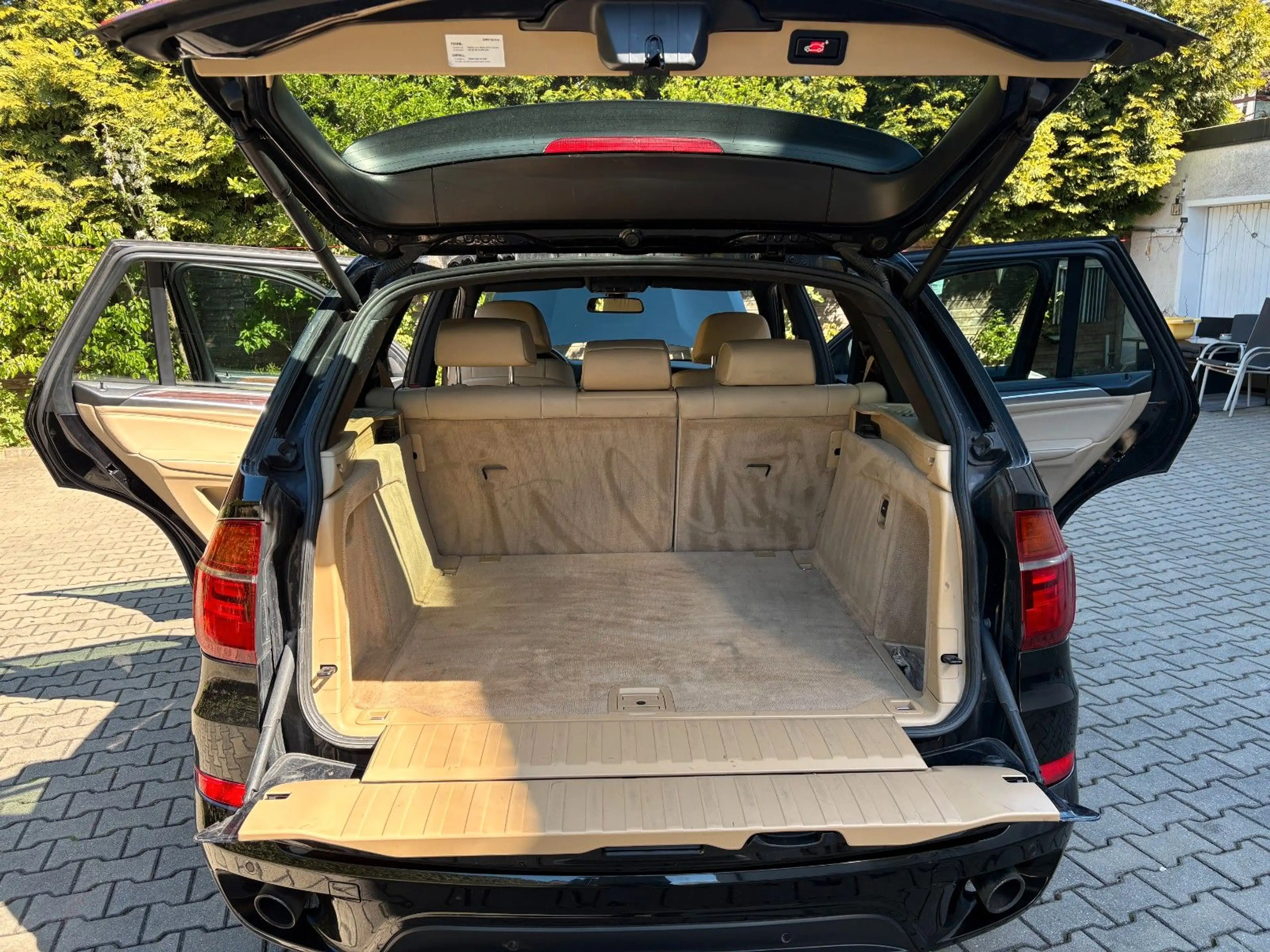 BMW X5 xDrive35i Edition Exclusive — photo 18