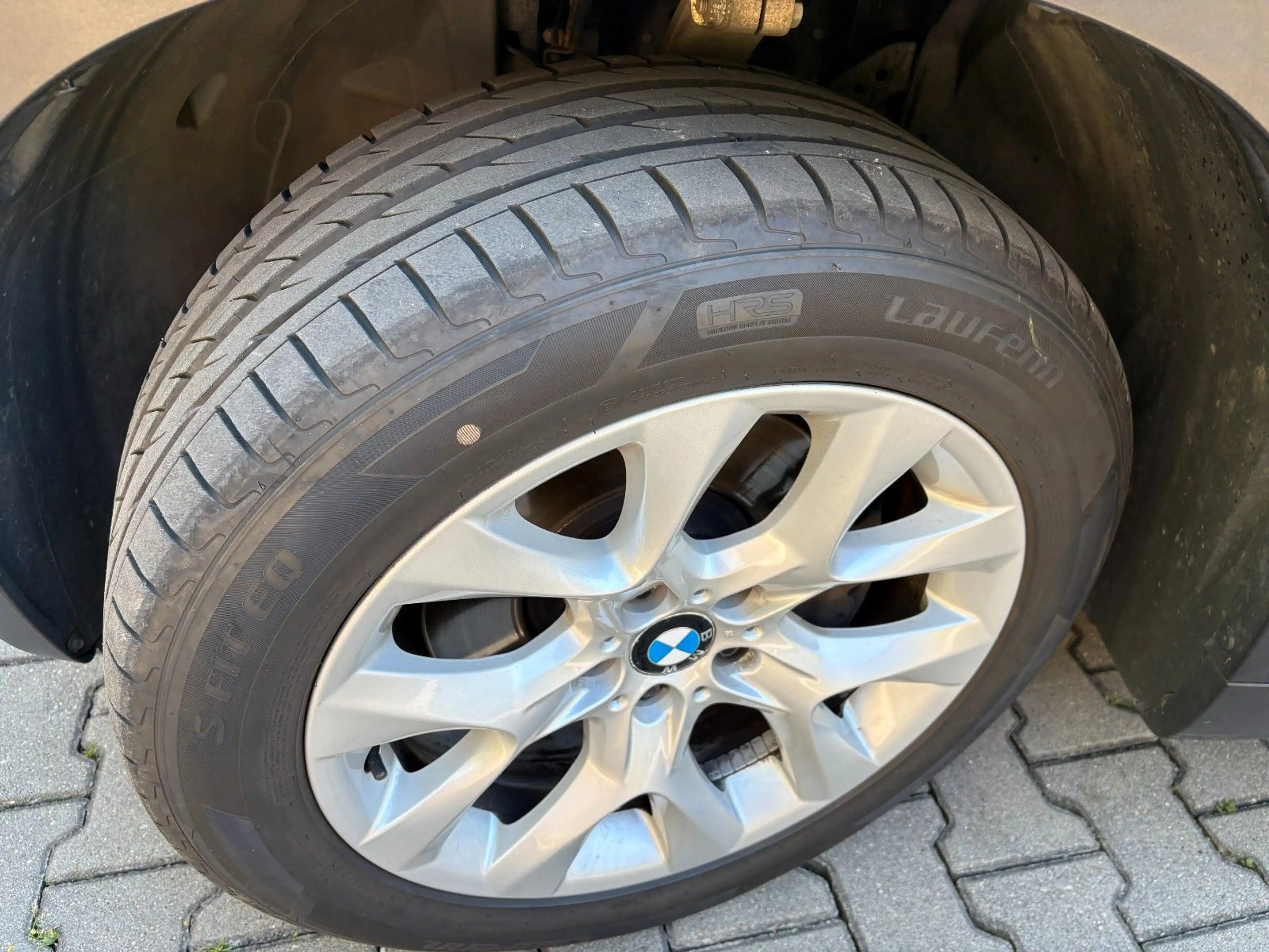 BMW X5 xDrive35i Edition Exclusive — photo 21
