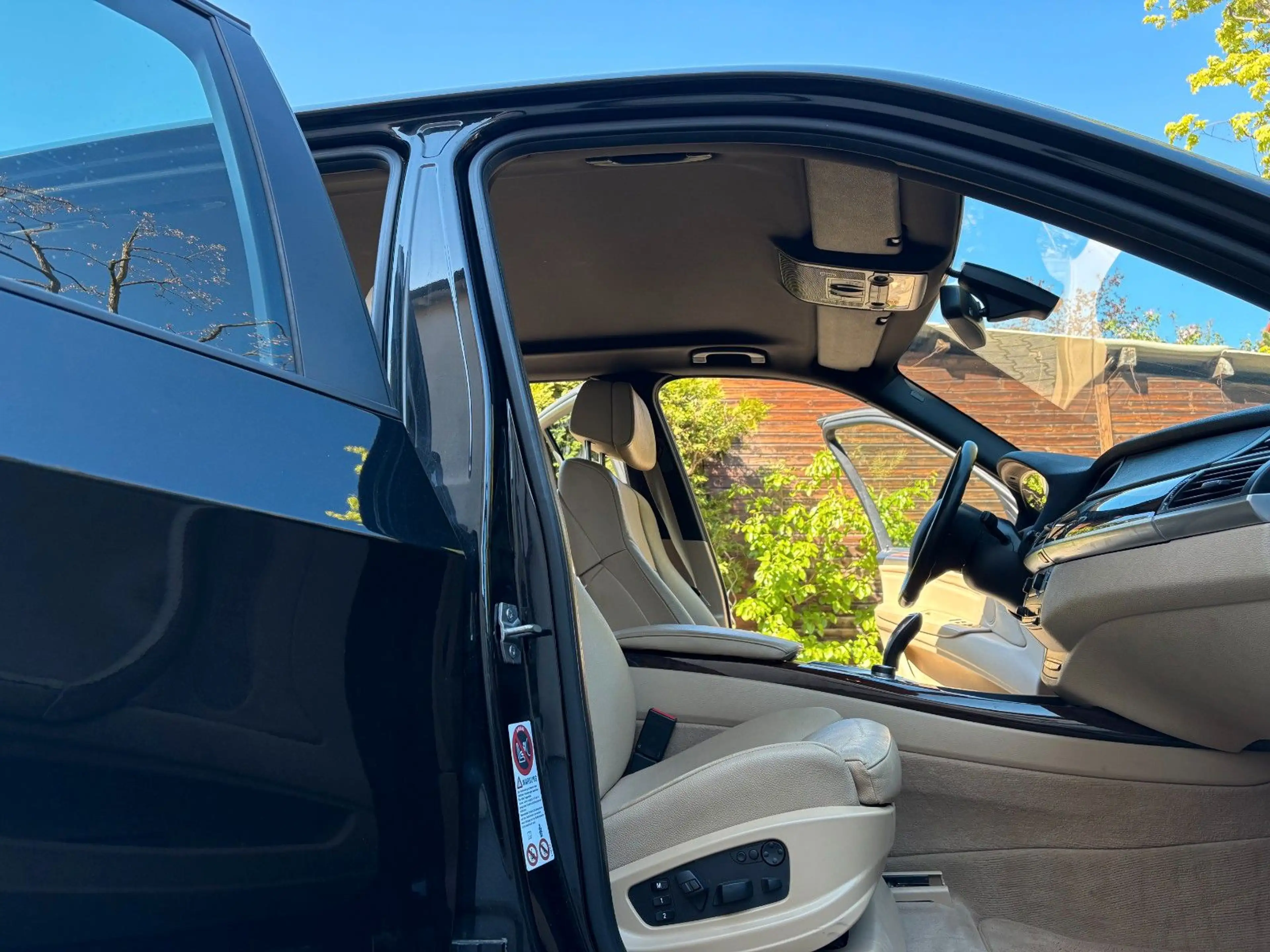 BMW X5 xDrive35i Edition Exclusive — photo 16