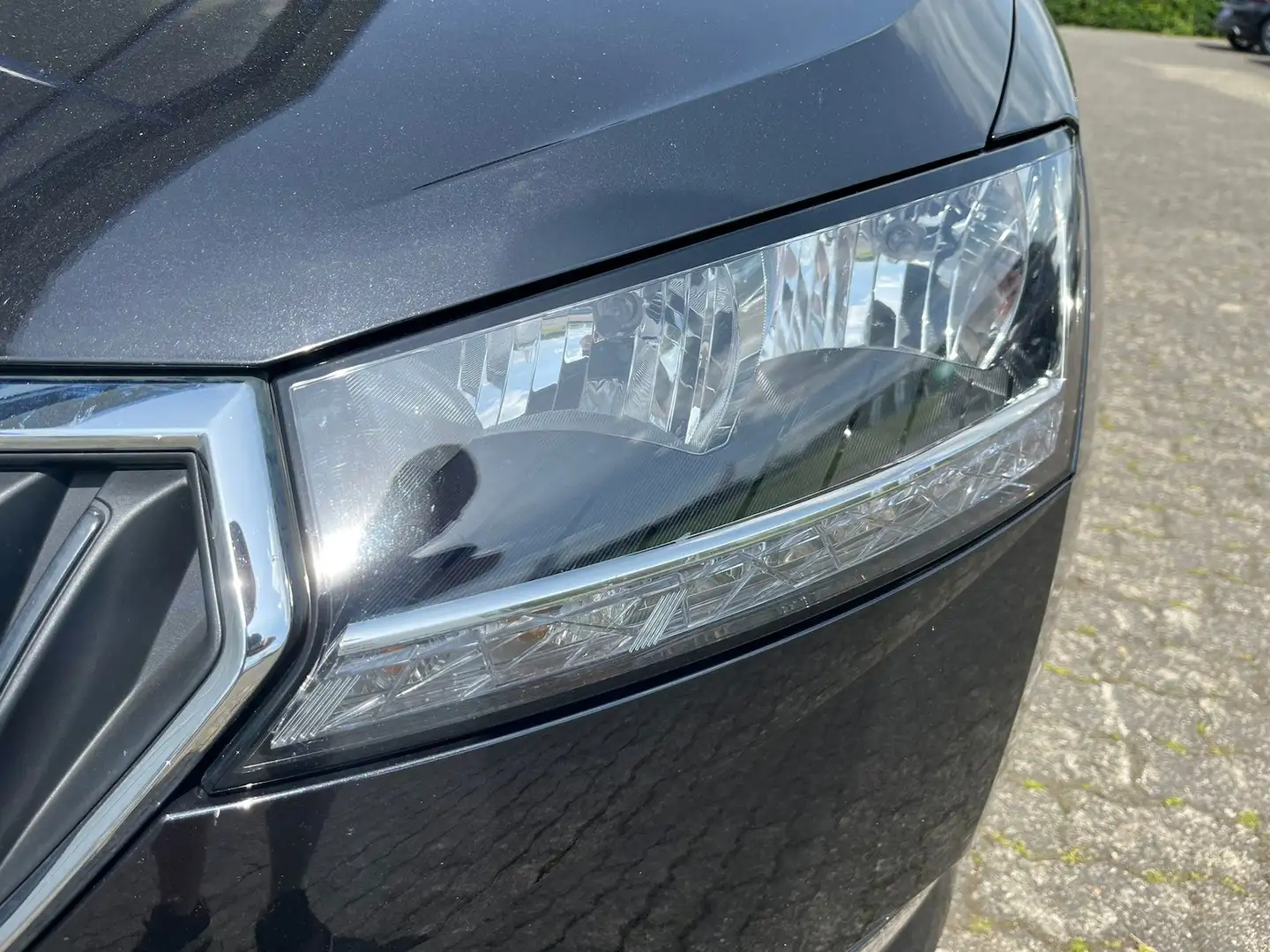 Skoda Fabia 1.0 TSI Ambition RFK MFL TEMP APP Negro - 2