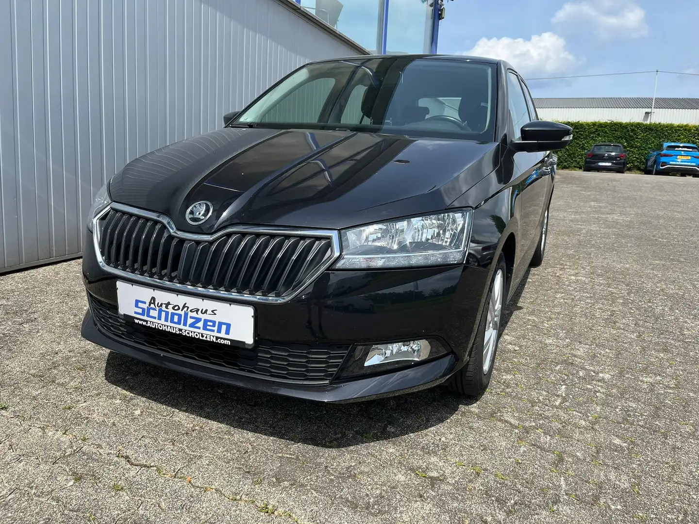 Skoda Fabia 1.0 TSI Ambition RFK MFL TEMP APP Negro - 1