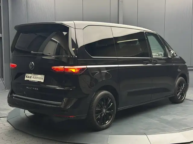 Volkswagen Multivan view 5