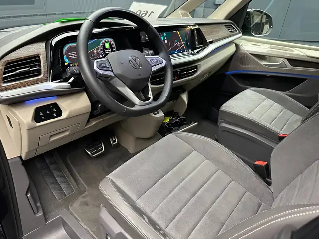 Volkswagen Multivan view 15