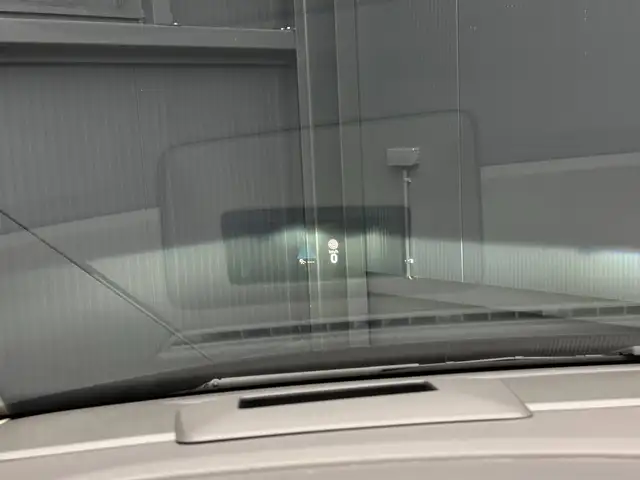 Volkswagen Multivan view 18