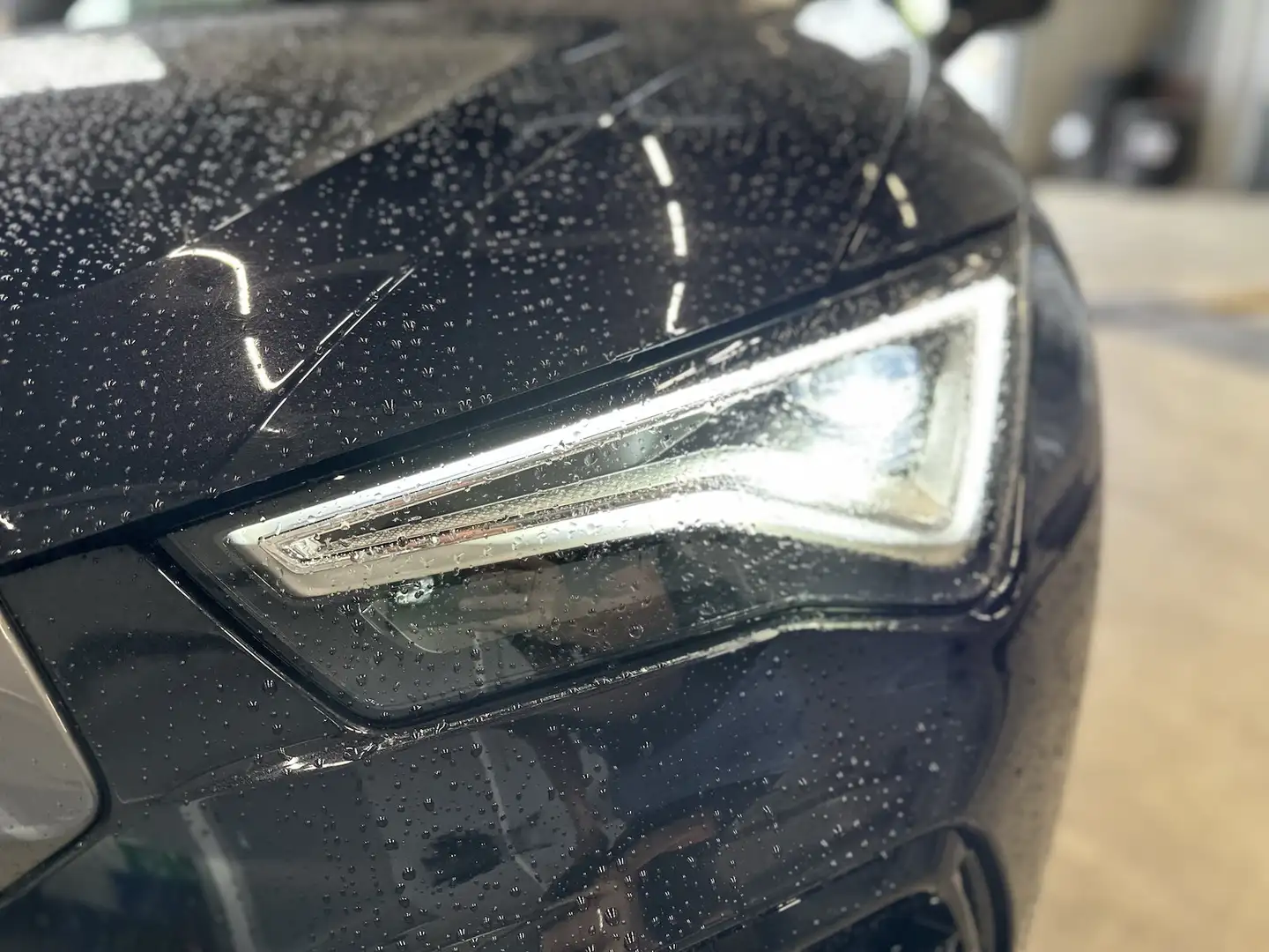 CUPRA Ateca 2.0 TSI DSG 4Drive AHK Assist XL WSS heizb Schwarz - 2