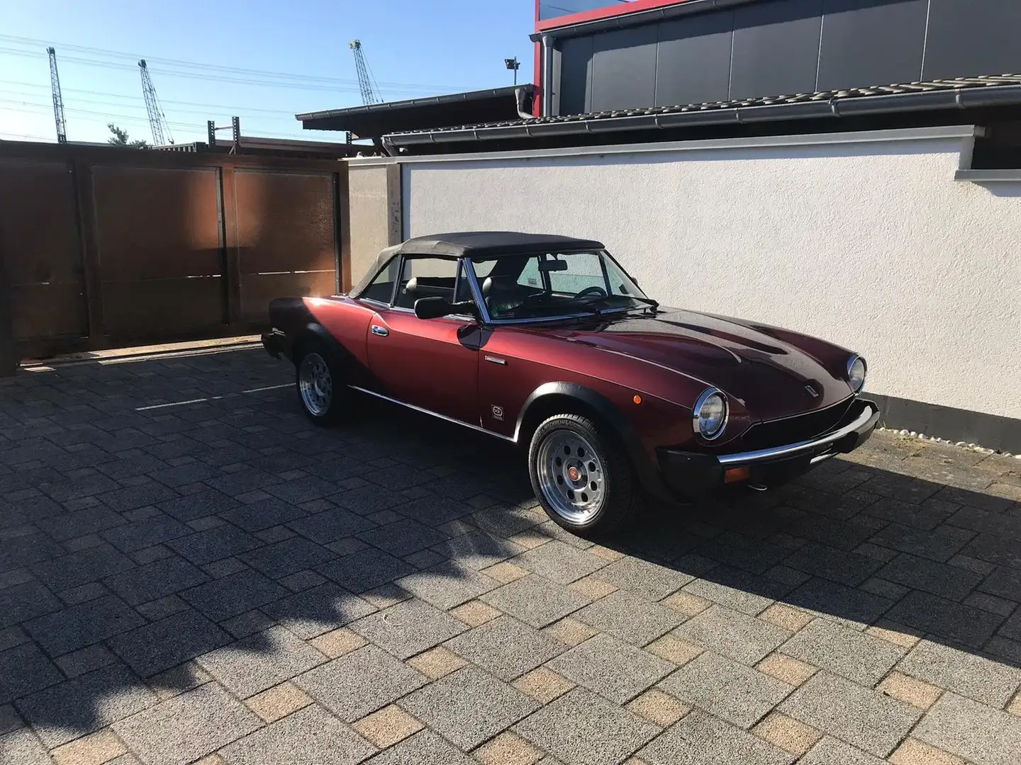 Fiat 124 Spider Pininfarina Volumex Rot - 2