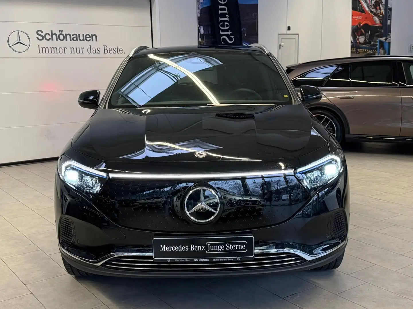 Mercedes-Benz EQA 350 4M Progressive KAMERA+LED+TOTW+KEYLESS Noir - 2