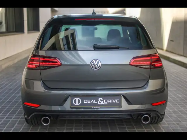 Volkswagen Golf view 4