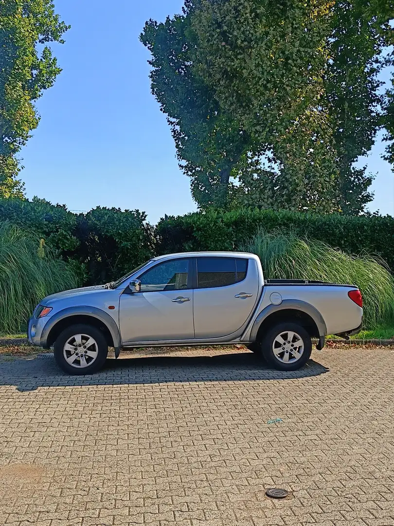 Mitsubishi L200 d.cab 2.5 di-d Intense - 1