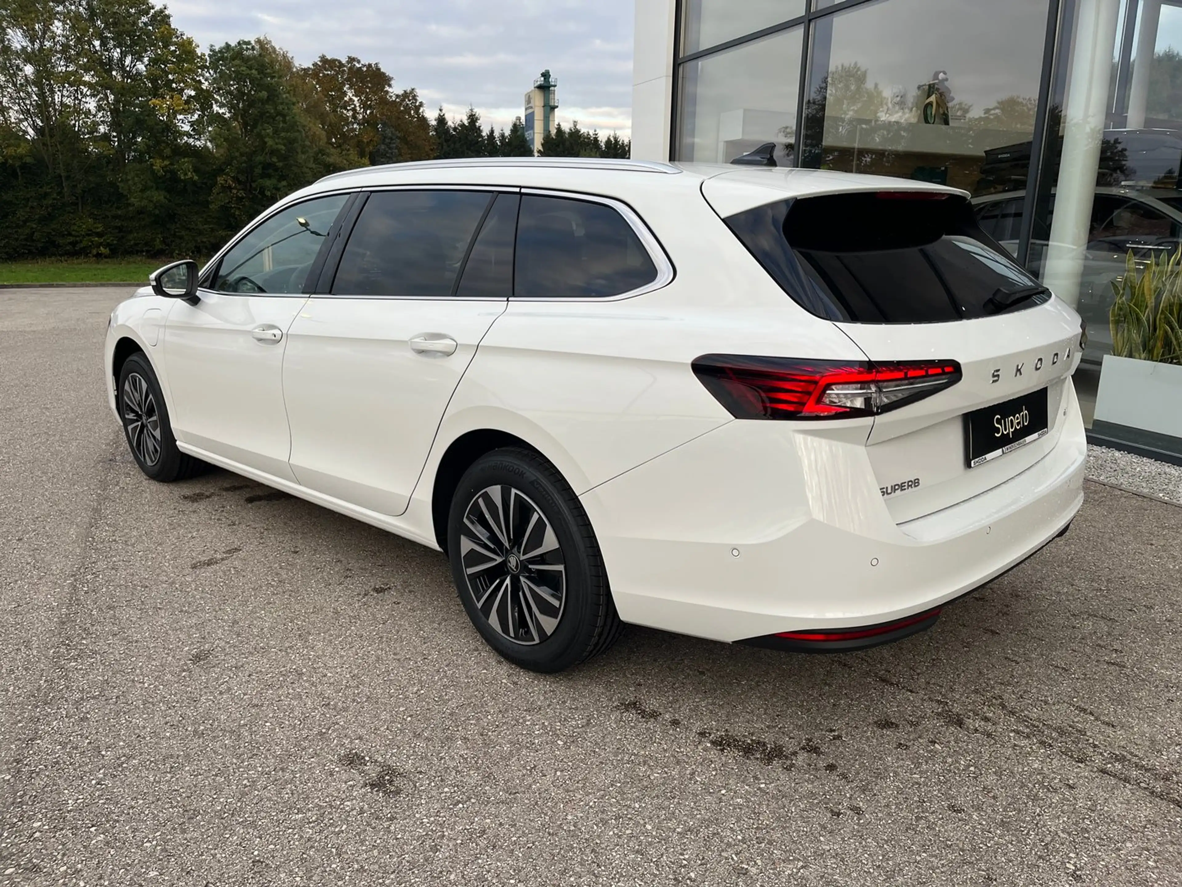 Skoda Superb Selection iV TSI DSG — photo 6
