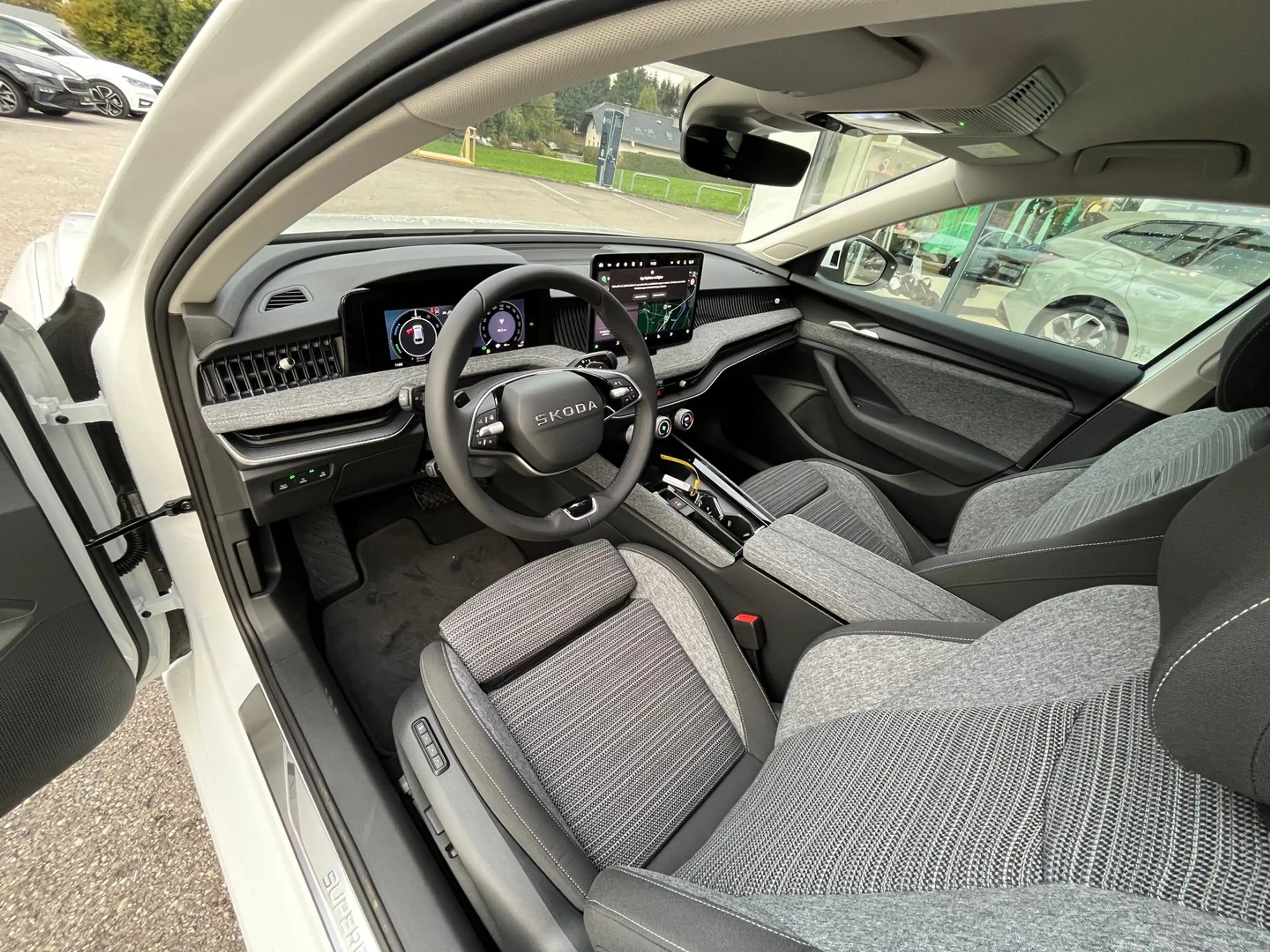 Skoda Superb Selection iV TSI DSG — photo 9