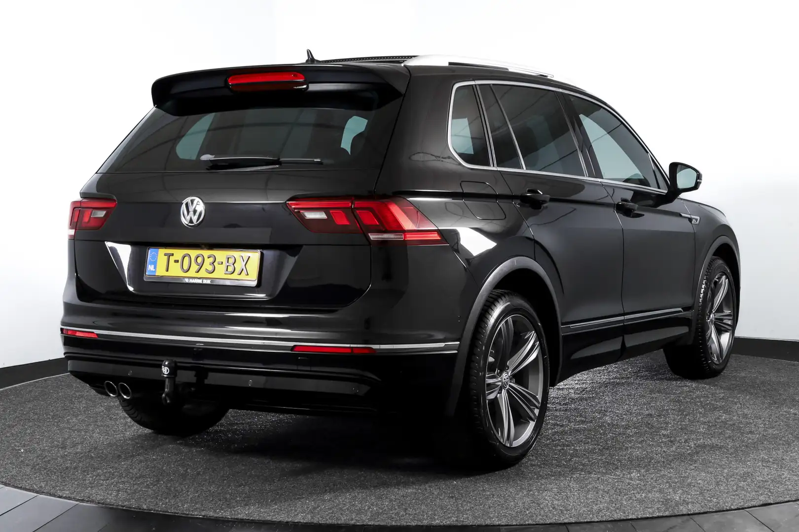 Volkswagen Tiguan 1.4 TSI ACT 150 PK 3x R-line Business R - Automaat Zwart - 2