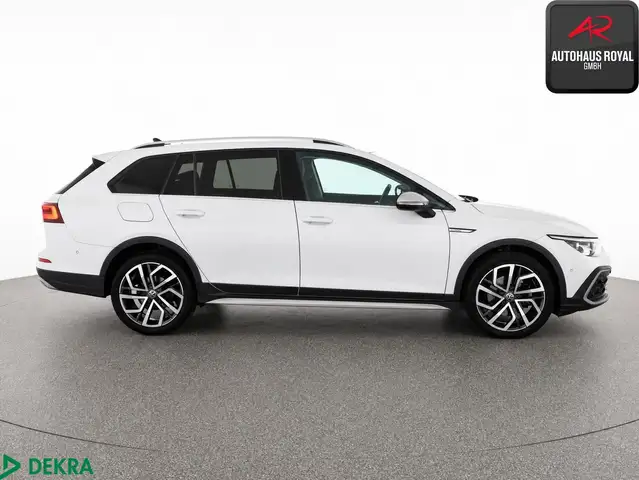 Volkswagen Golf view 6