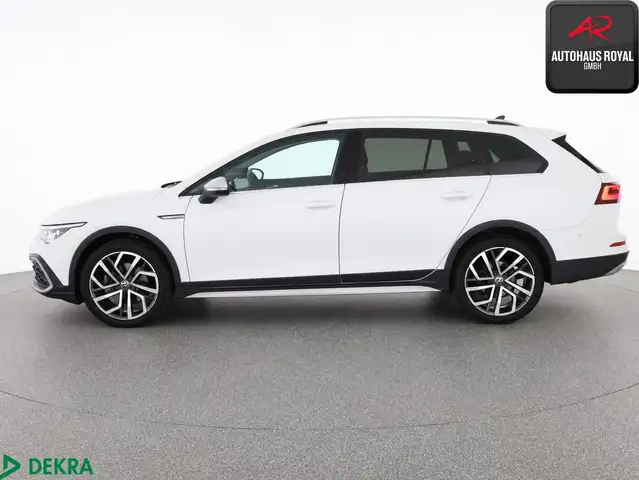 Volkswagen Golf view 2