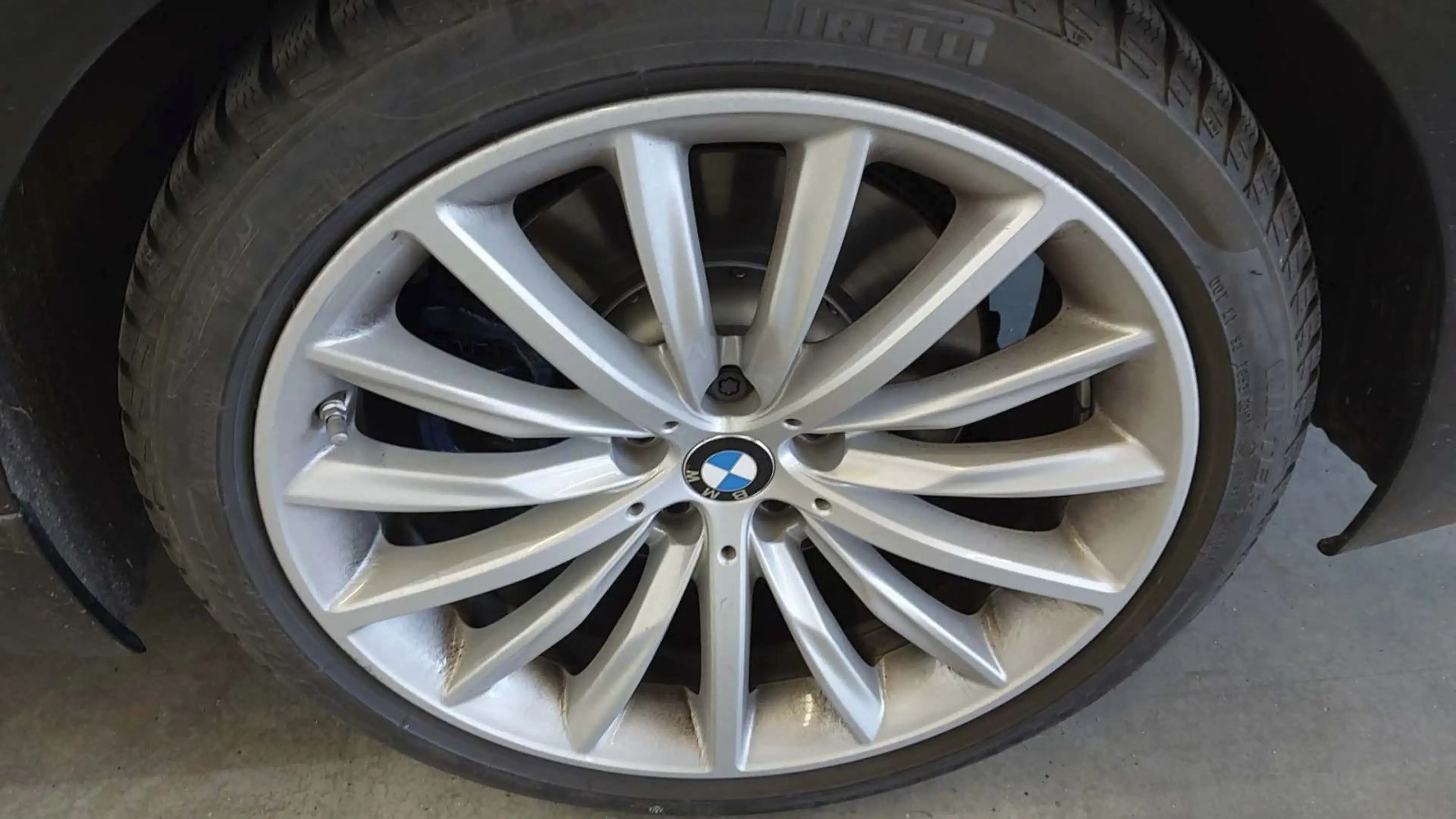 BMW 550 — photo 11