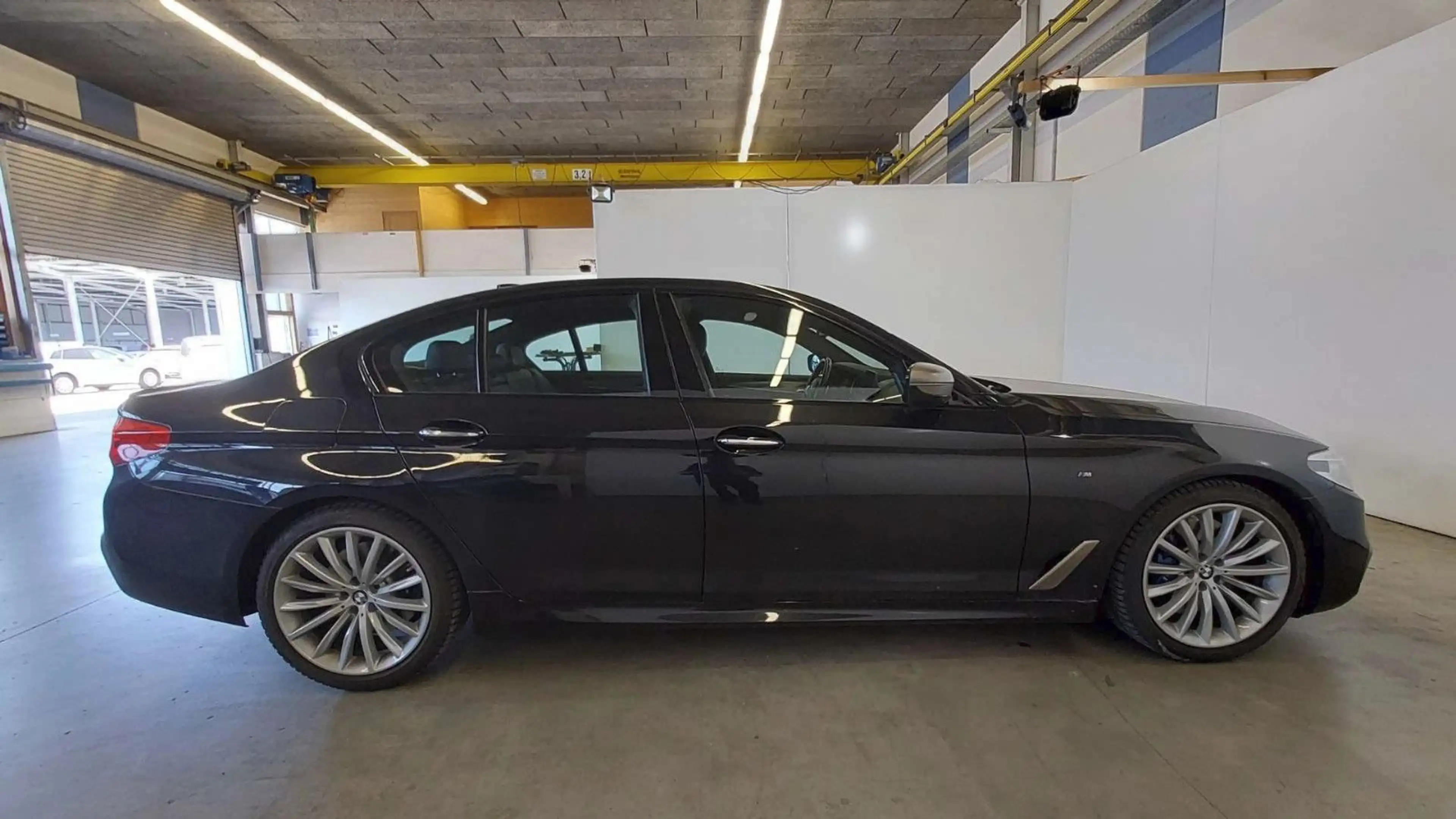 BMW 550 — photo 5