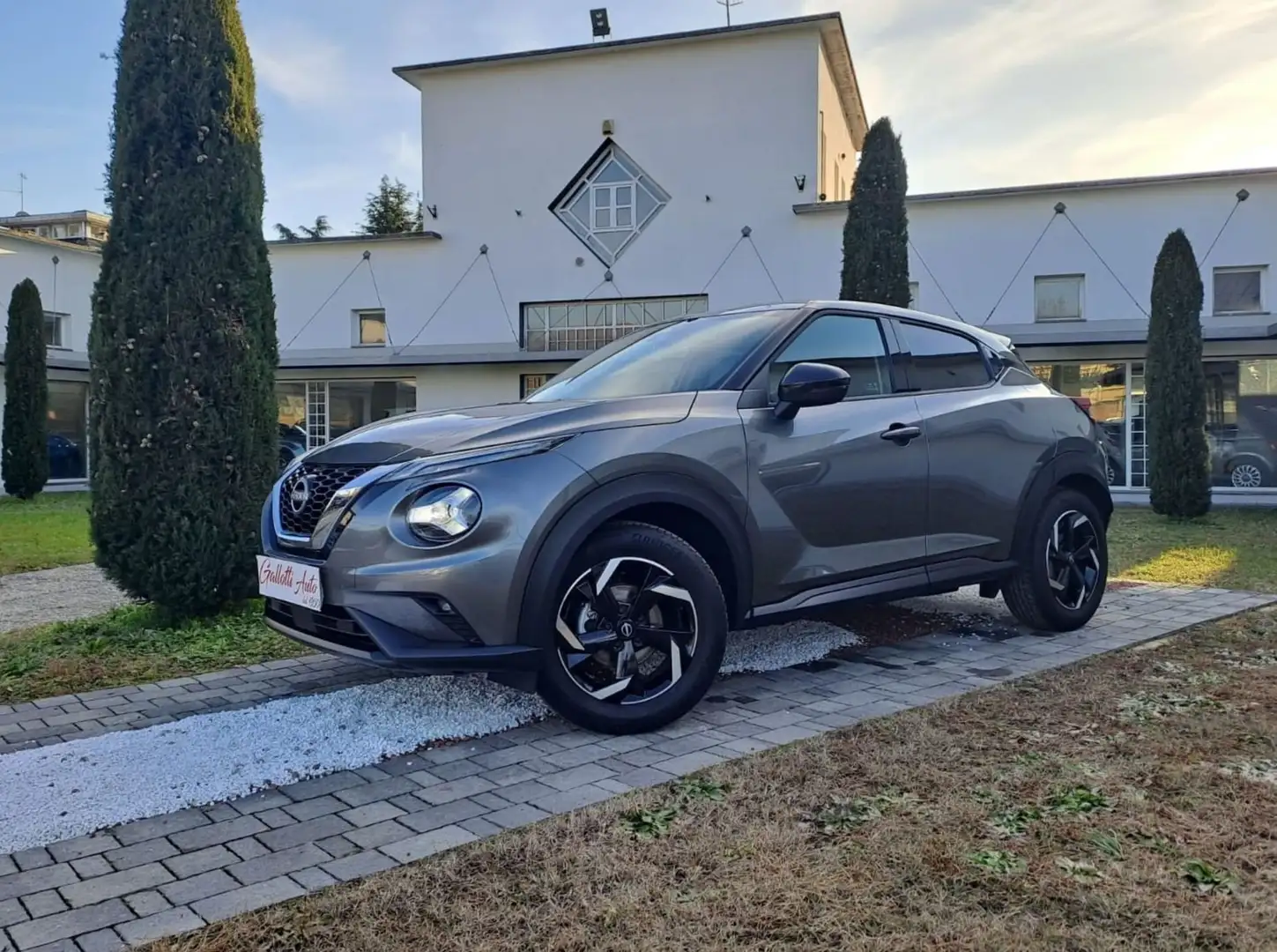 Nissan Juke 1.0 DIG-T 114 CV N-Connecta - 2
