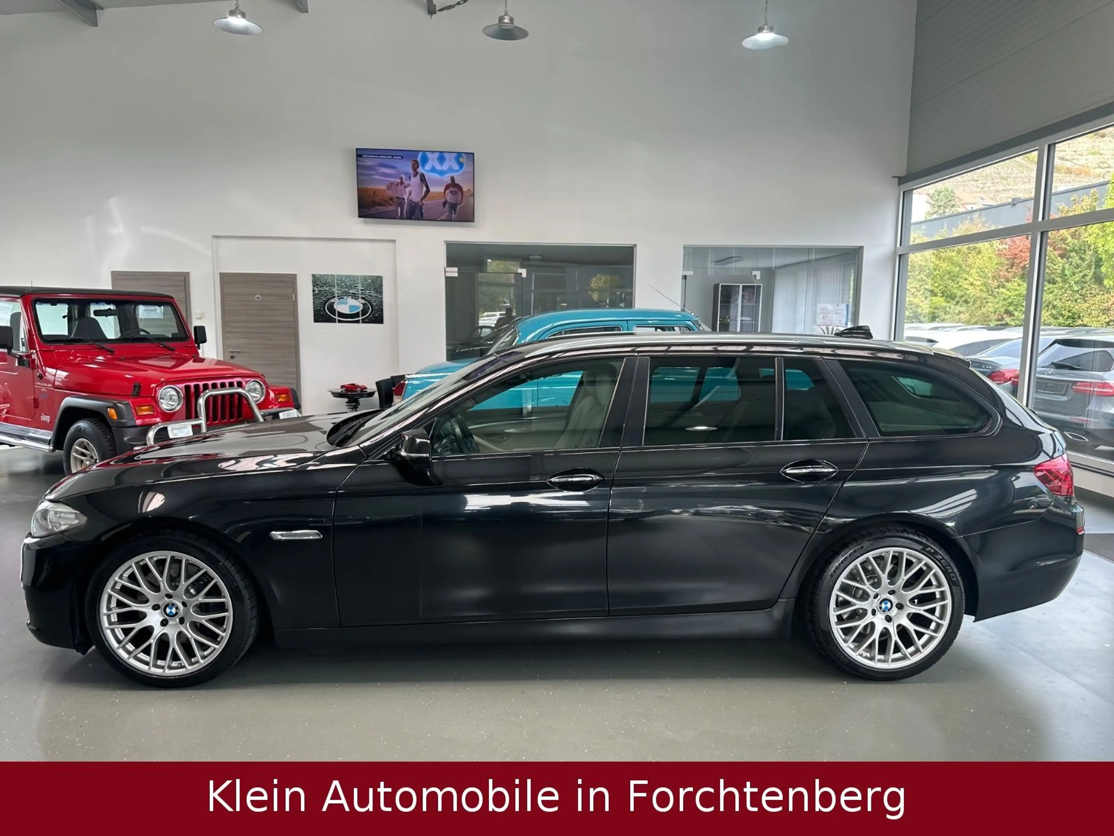 BMW 528 i Touring Modern Line LederNavProfXenon19"2HD — photo 4