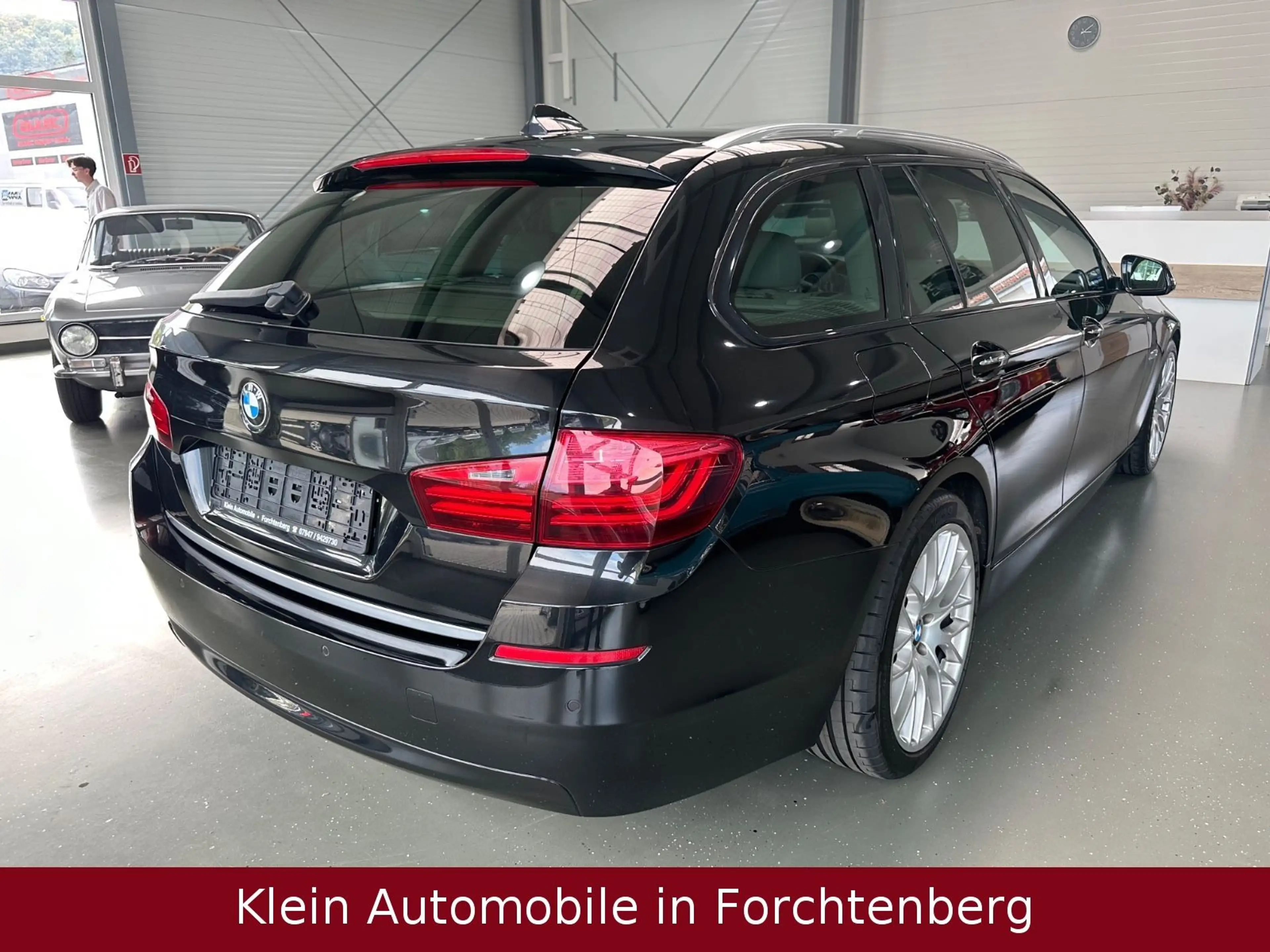 BMW 528 i Touring Modern Line LederNavProfXenon19"2HD — photo 7