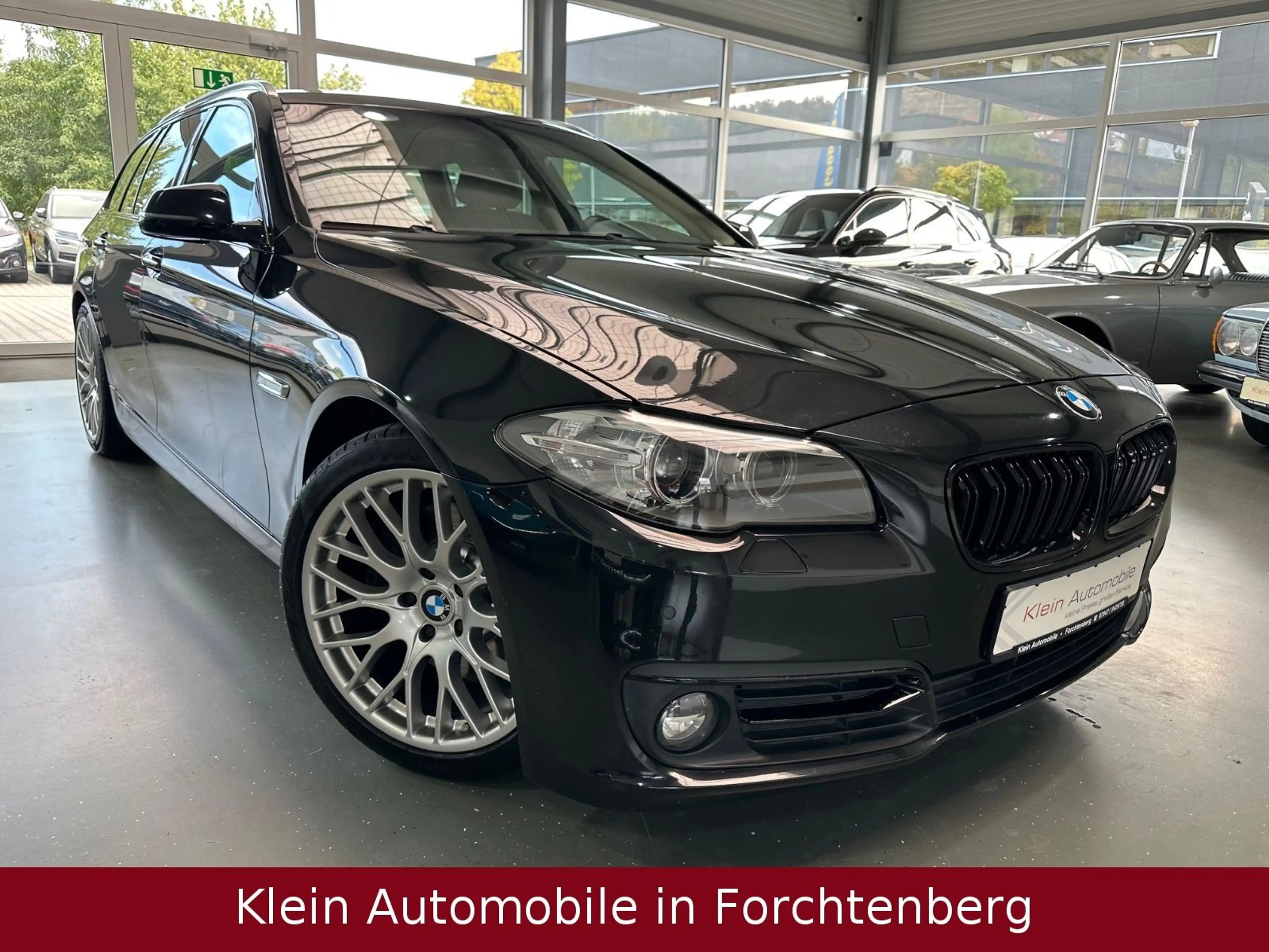 BMW 528 i Touring Modern Line LederNavProfXenon19"2HD