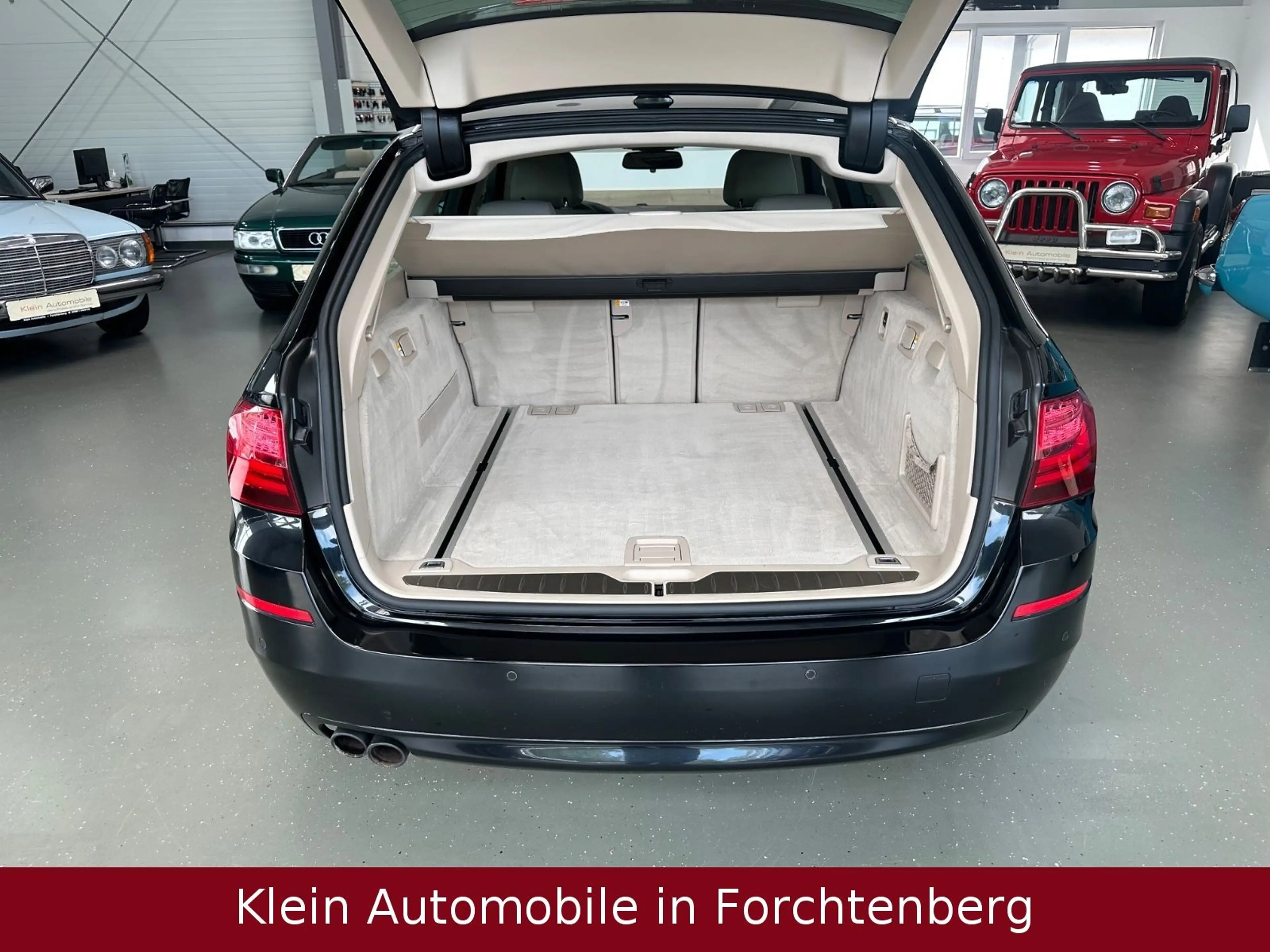 BMW 528 i Touring Modern Line LederNavProfXenon19"2HD — photo 13