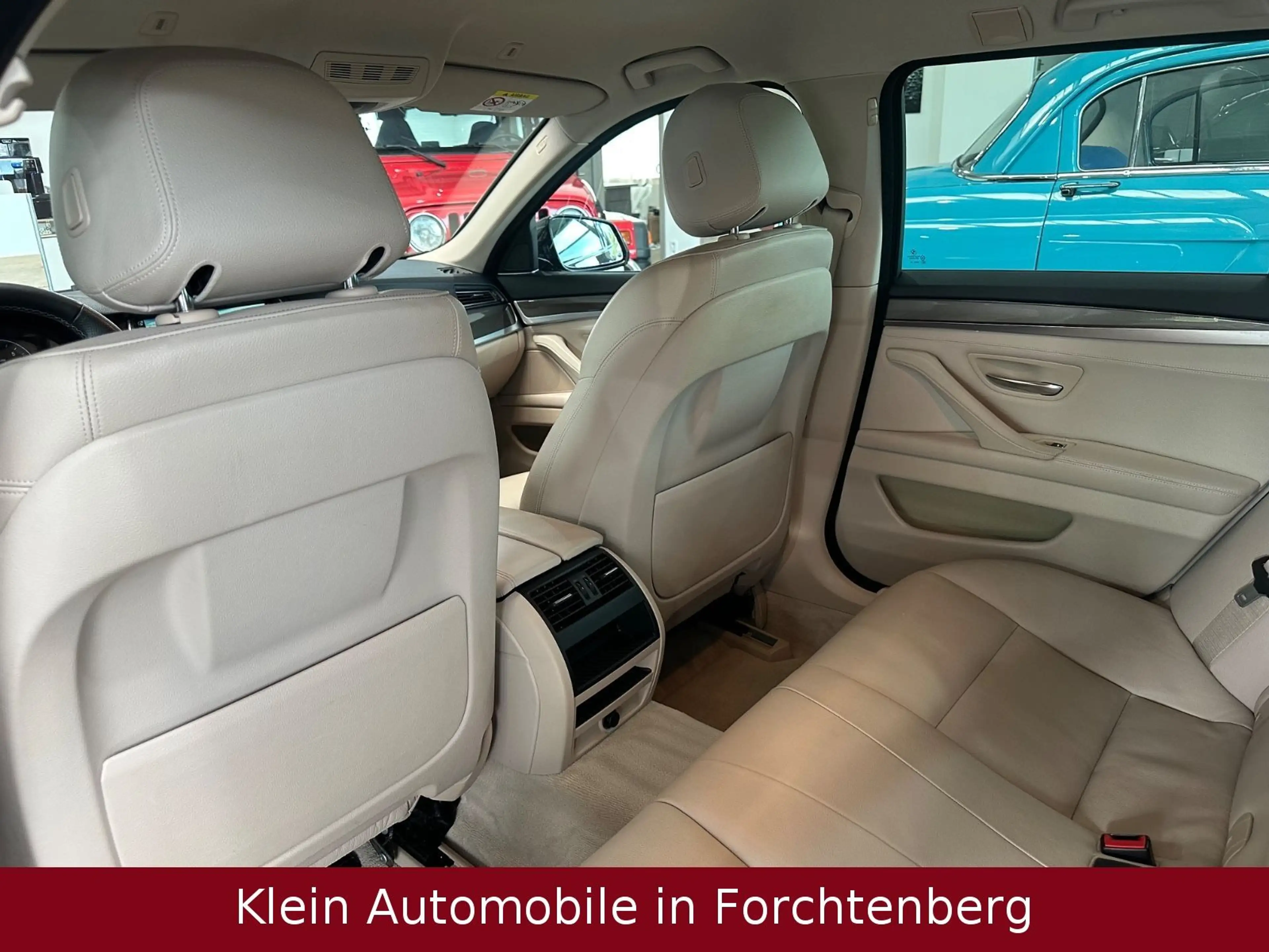 BMW 528 i Touring Modern Line LederNavProfXenon19"2HD — photo 12