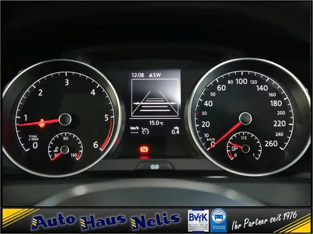 Volkswagen Golf view 14