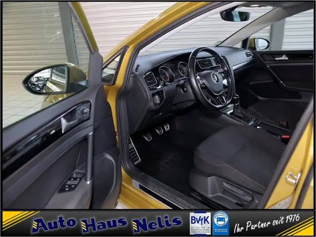 Volkswagen Golf view 7