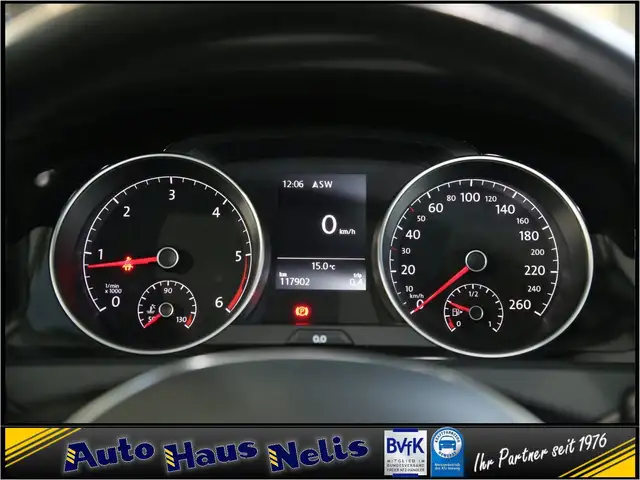 Volkswagen Golf view 13