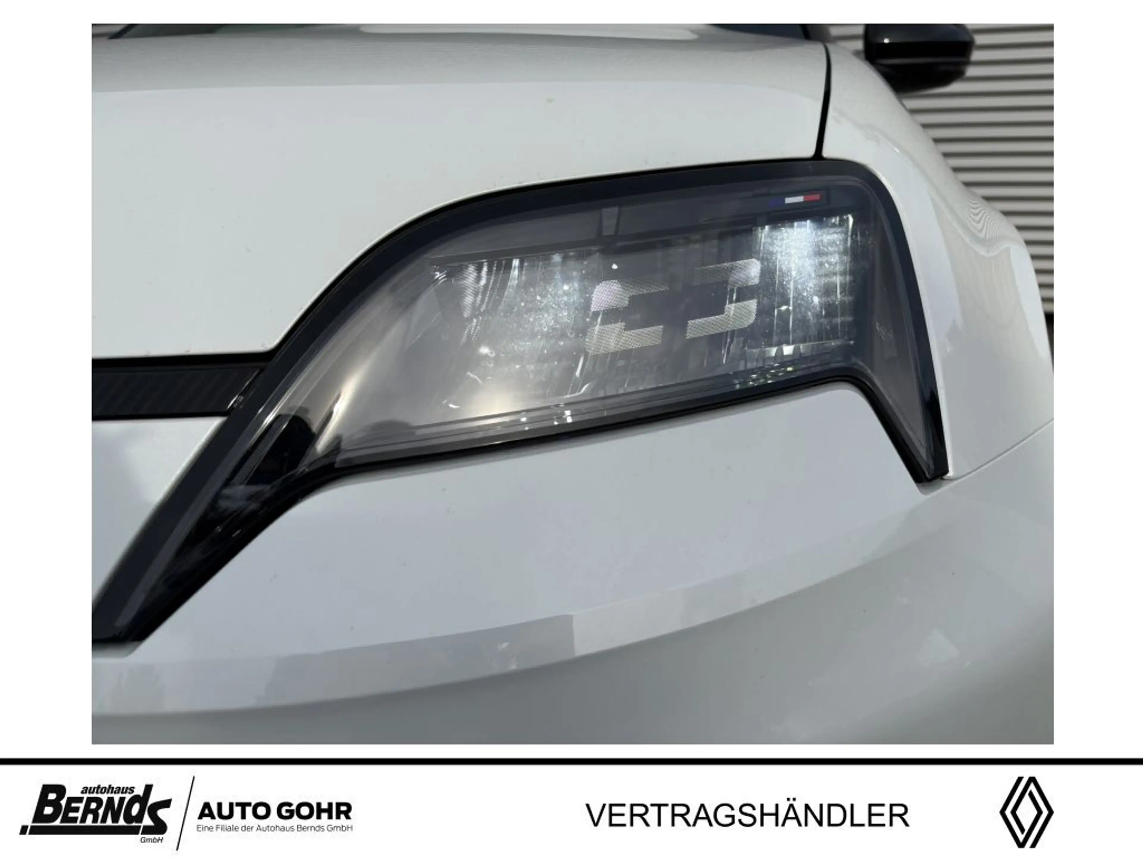 Renault R 5 E-Tech Iconic Five 150 Comfort Range — photo 4
