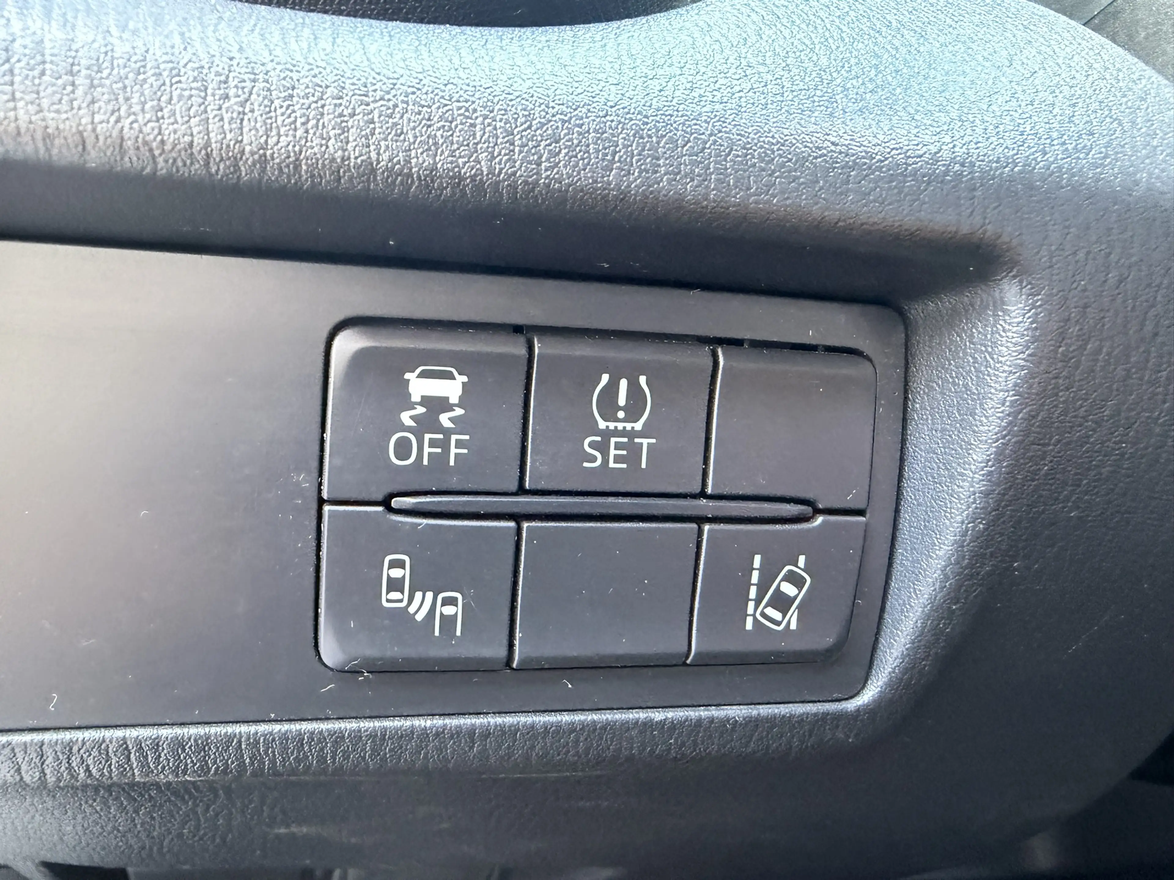 Mazda MX-5 1.5 SkyActiv-g Carplay / Bose — photo 11