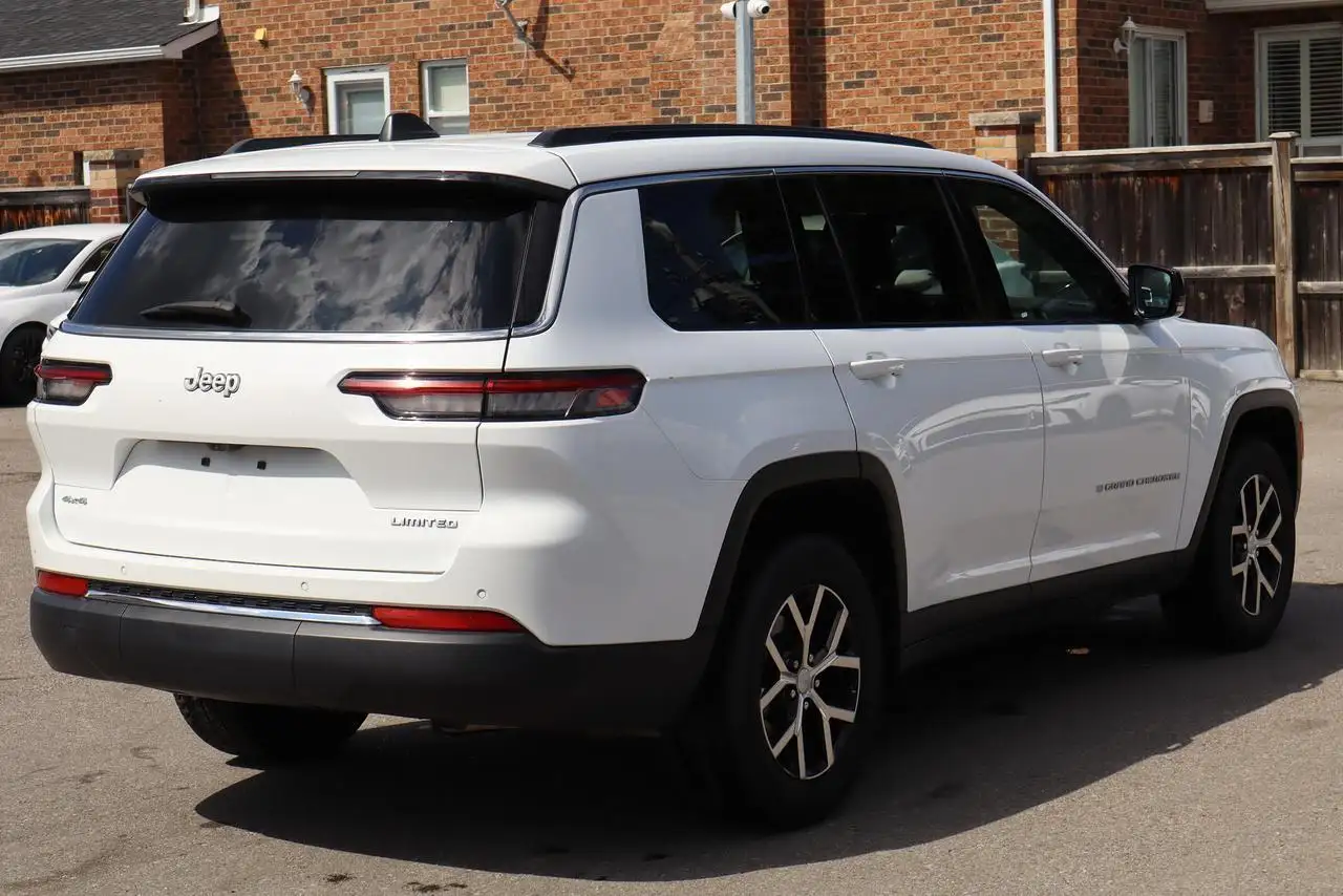 Jeep Grand Cherokee photo Jeep Grand Cherokee