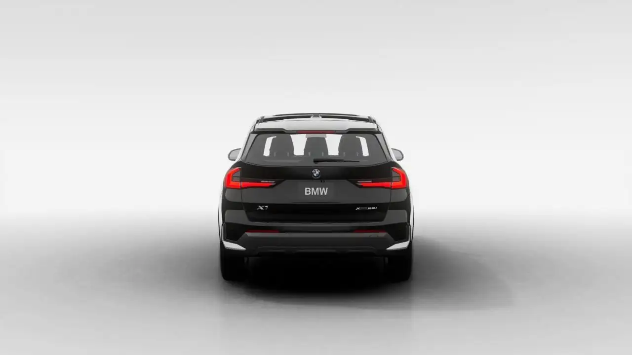 BMW X1 снимка BMW X1