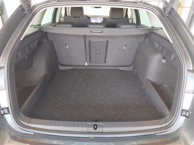 Skoda Octavia view 7