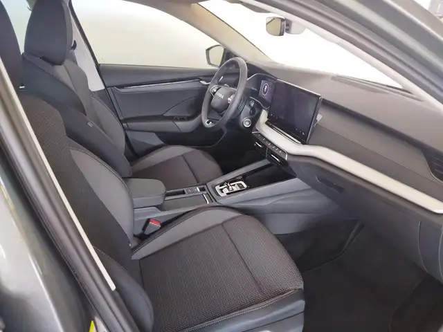 Skoda Octavia view 5