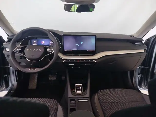 Skoda Octavia view 4