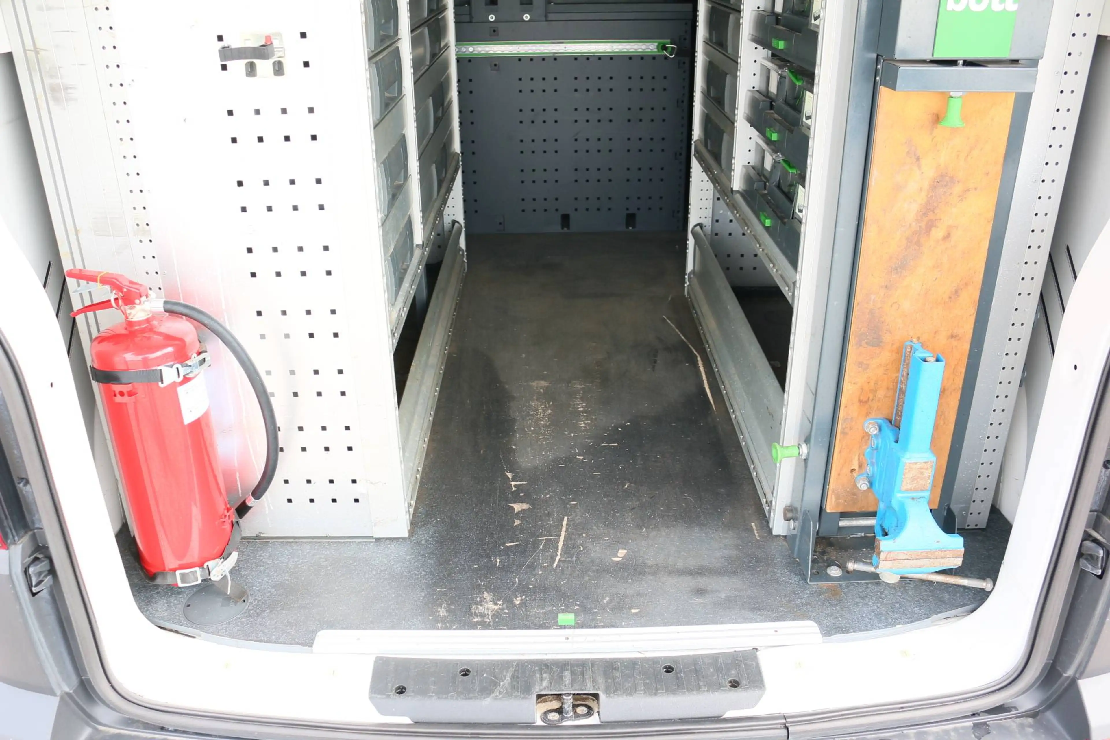 Volkswagen T6.1 Transporter Lang*Standheizung*Kamera*Frontscheibe heizbar*Regalsystem — photo 8