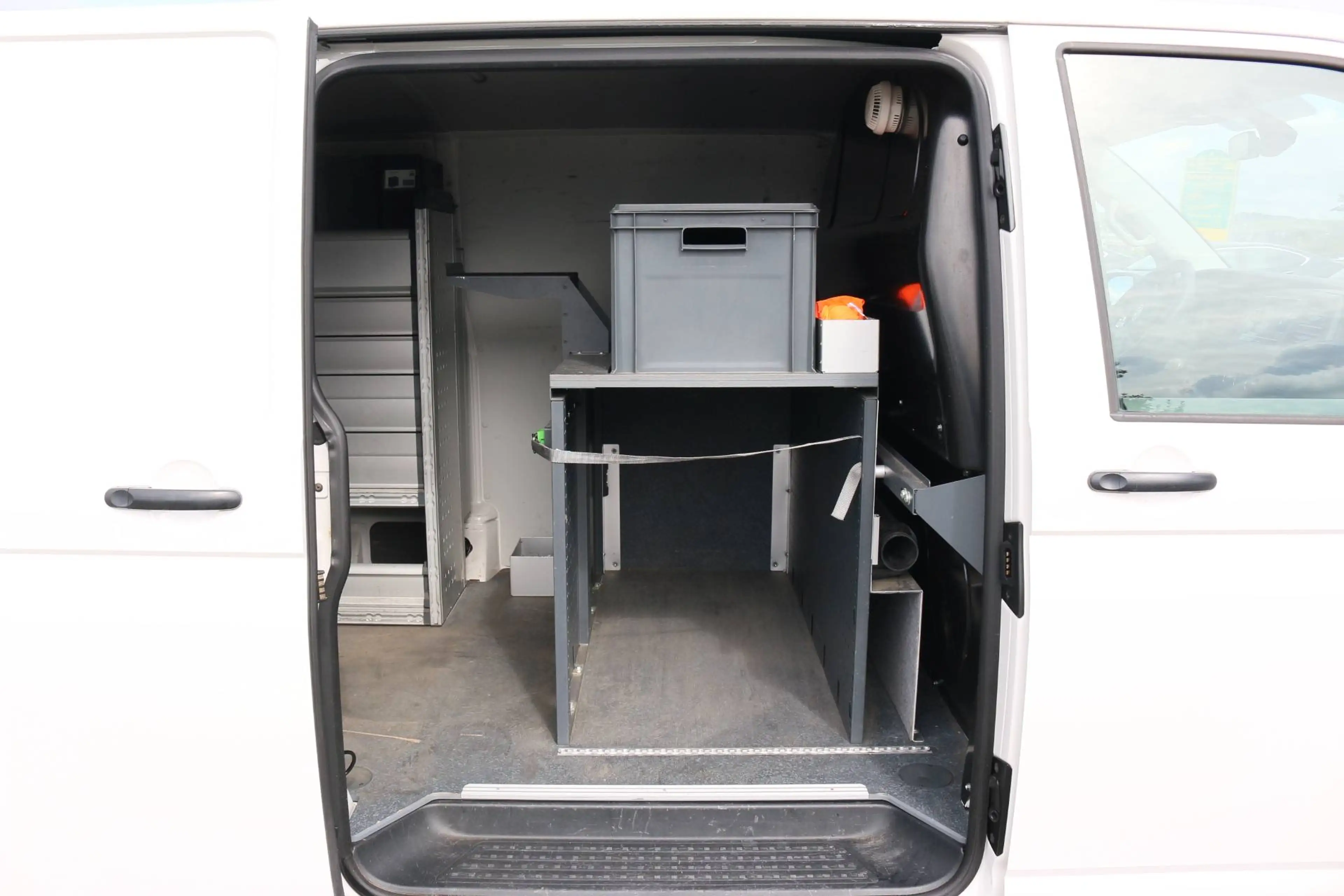 Volkswagen T6.1 Transporter Lang*Standheizung*Kamera*Frontscheibe heizbar*Regalsystem — photo 12