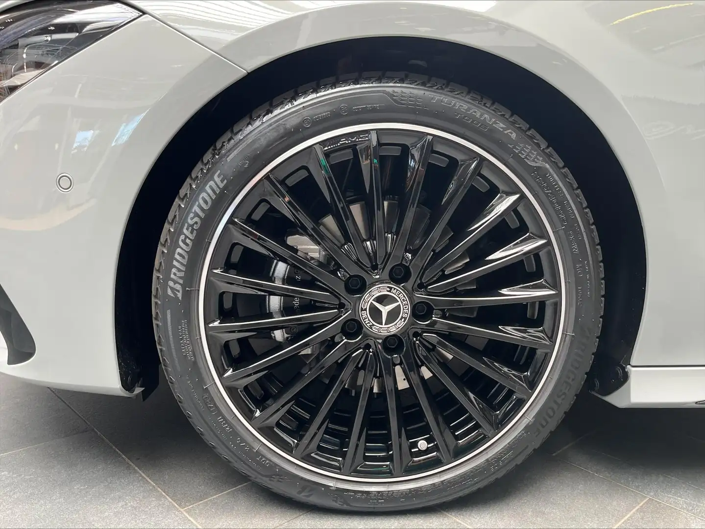 Mercedes-Benz CLA 180 CLA Star Edition Grijs - 2
