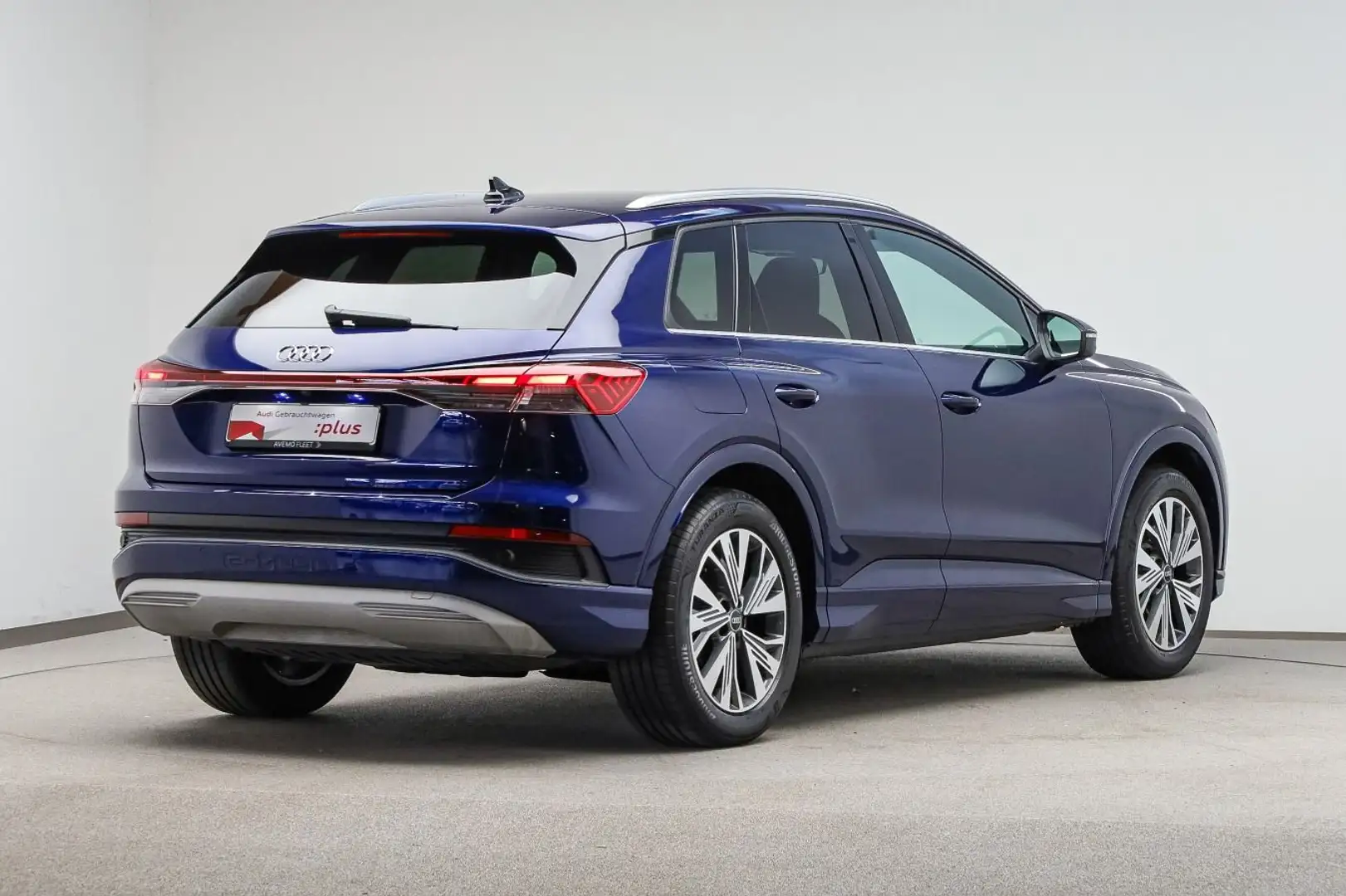 Audi Q4 e-tron 40 advanced Assist*Navi*Sonos*AHK Modrá - 2