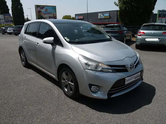 Toyota Verso 112 D-4D SKYVIEW 7 PLACES