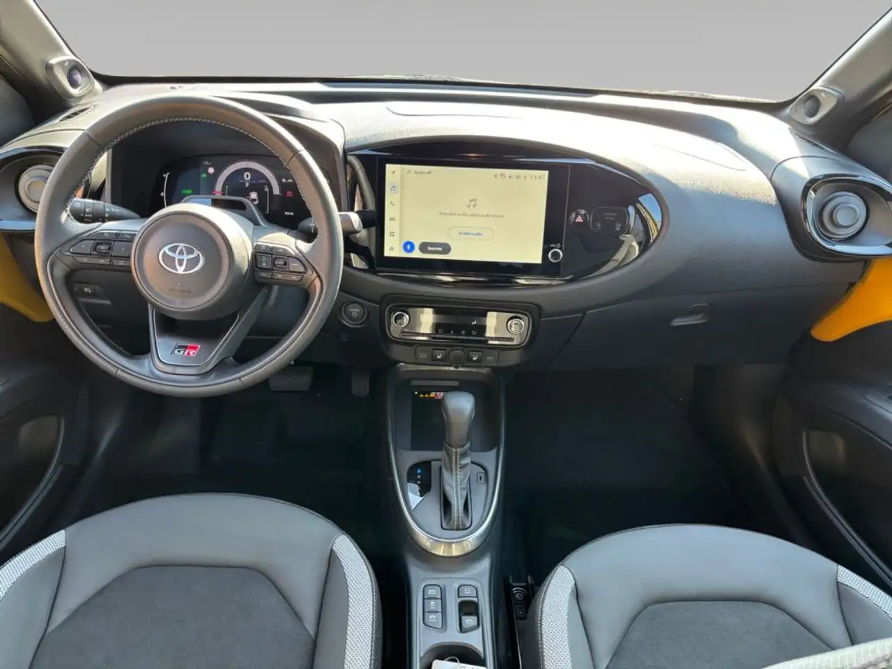 Toyota Aygo X 1,5 Hybrid GR SPORT 10