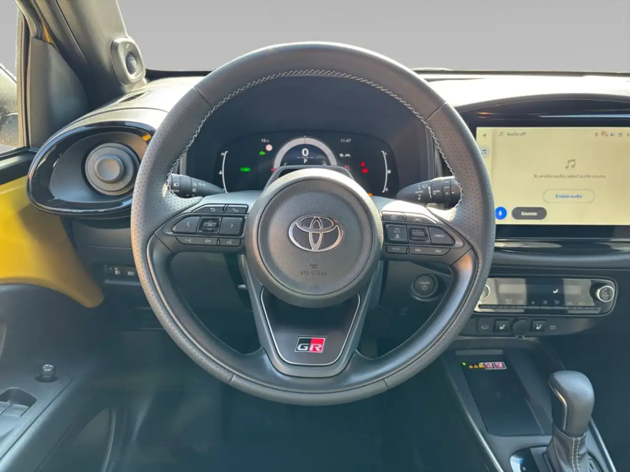 Toyota Aygo X 1,5 Hybrid GR SPORT 12