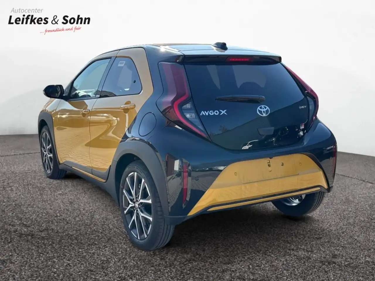 Toyota Aygo X 1,5 Hybrid GR SPORT 3