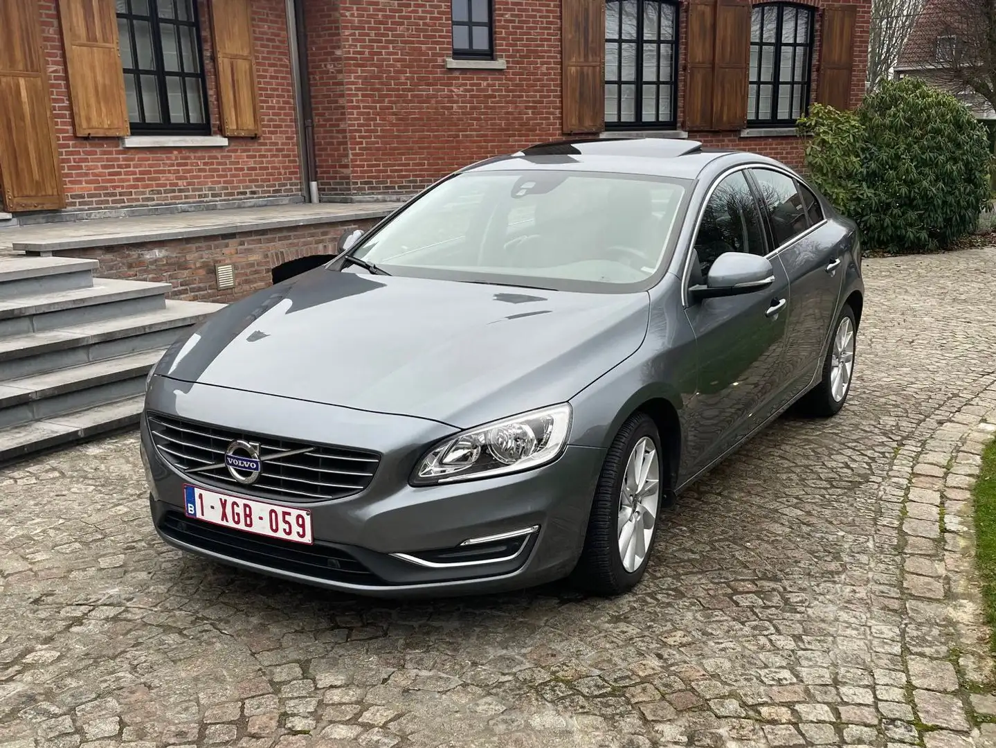 Volvo S60 1.5 T2 Summum Geartronic Gris - 1