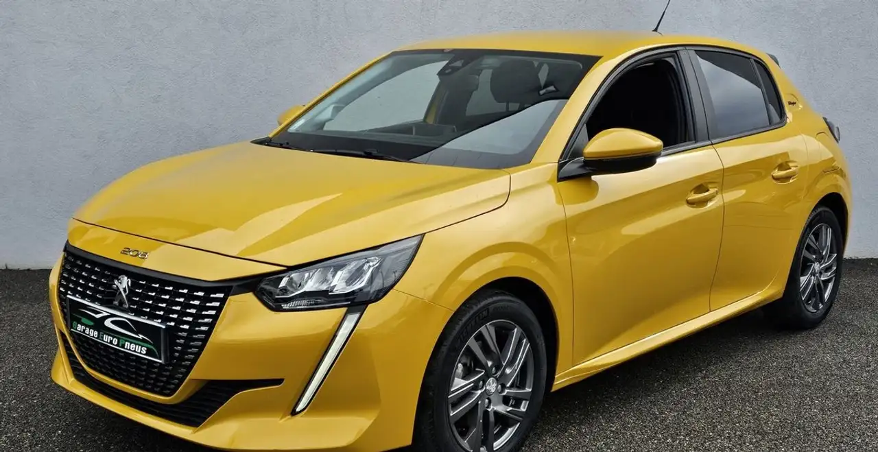 Peugeot 208 PureTech 100 S&S BVM6 Style — photo 1 of 10