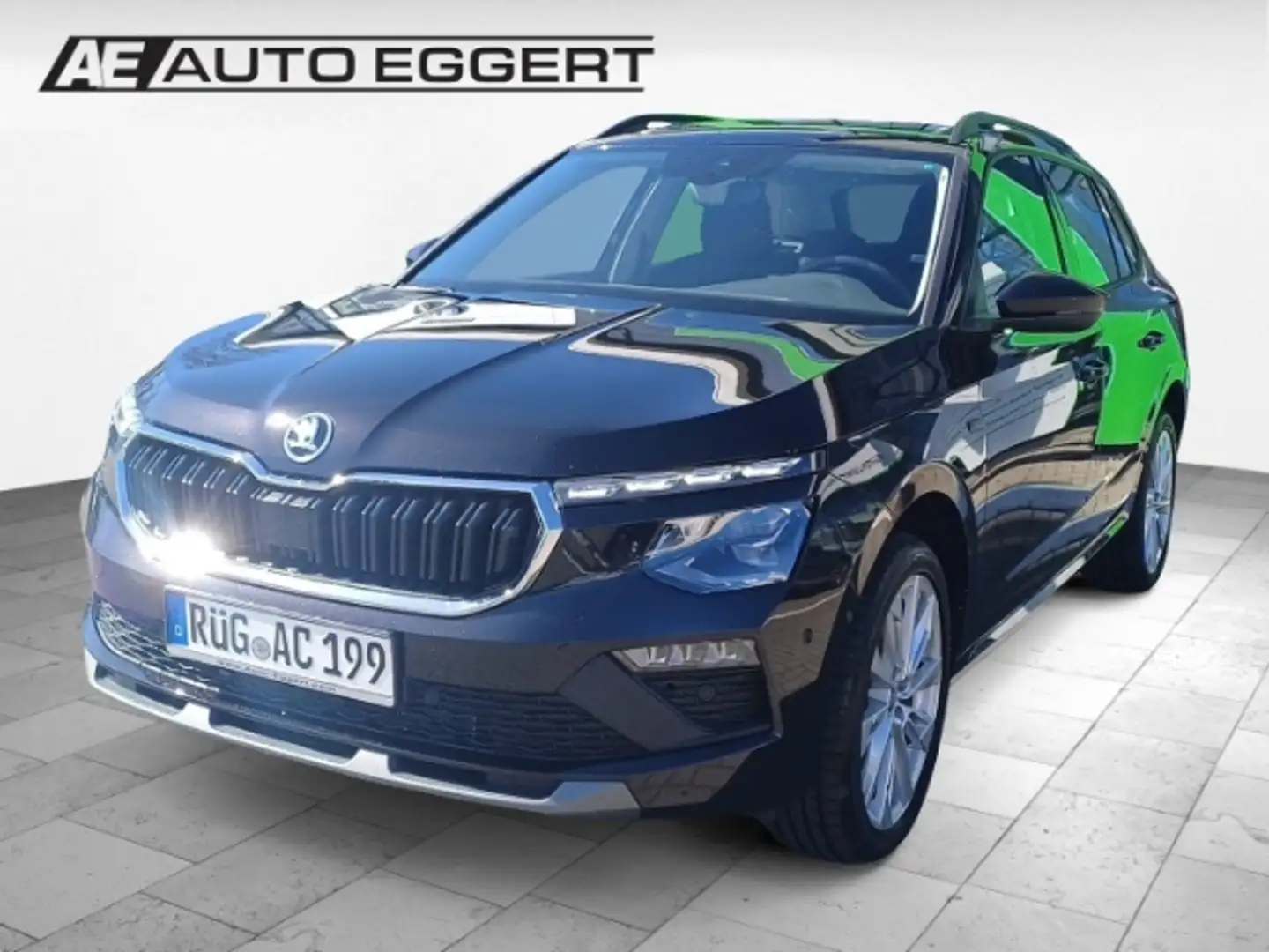 Skoda Kamiq Tour 1,0 TSI 85 kW 7-Gan g-DSG AHK-klappbar digita Schwarz - 1