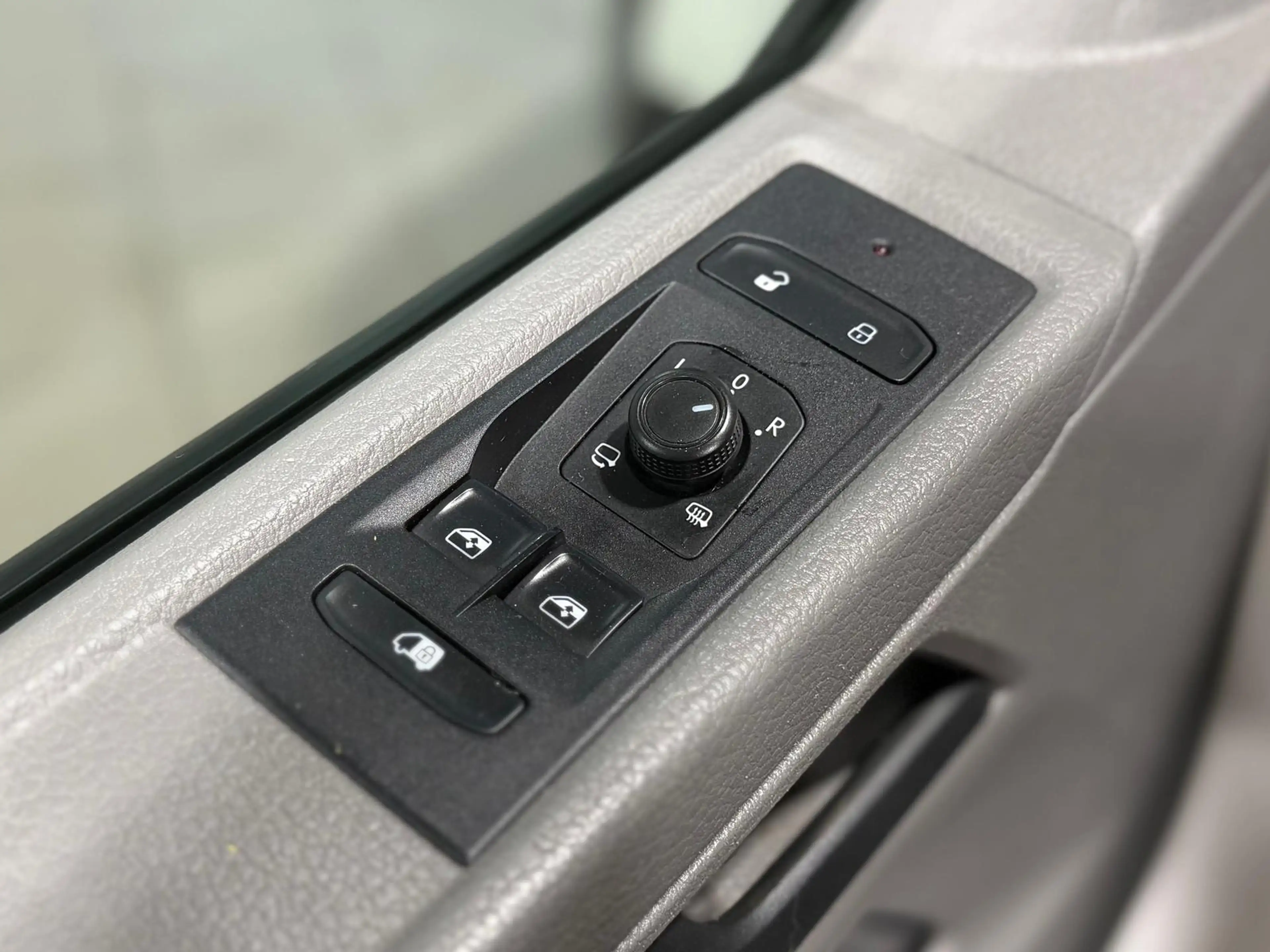 Volkswagen T6.1 Transporter ,4Motion,kurz,Klima,Radio,AHK — photo 15
