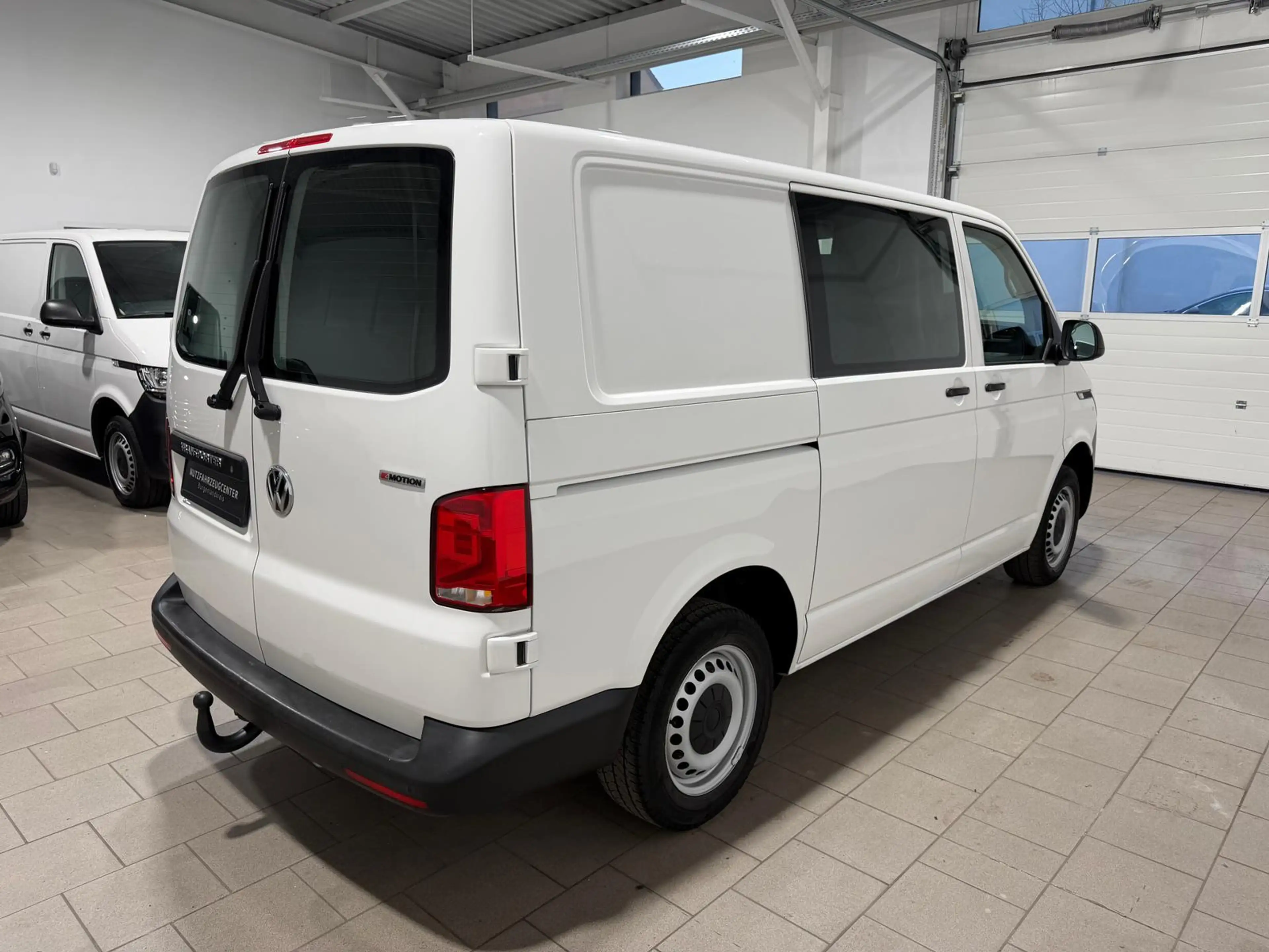Volkswagen T6.1 Transporter ,4Motion,kurz,Klima,Radio,AHK — photo 3